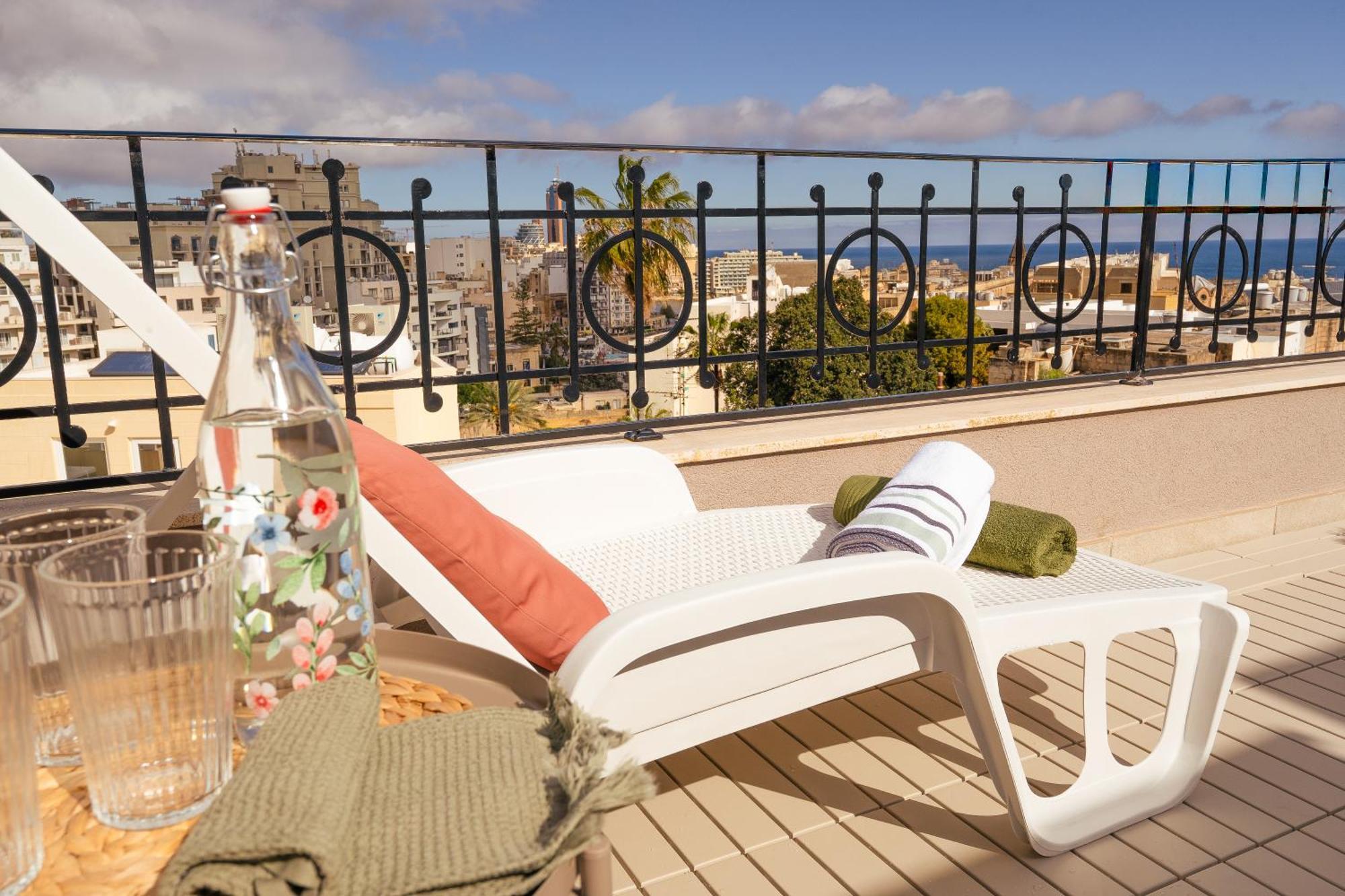 La88 Bayview Penthouse With Jacuzzi Apartment Sliema Ngoại thất bức ảnh